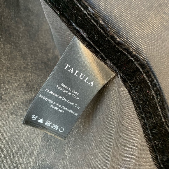 Aritzia Fawkner Black Velvet Kimono - Picture 7 of 9